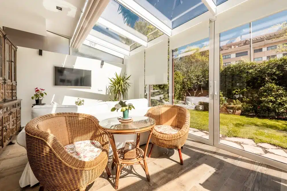 Extension vitrée et ajout d’une terrasse